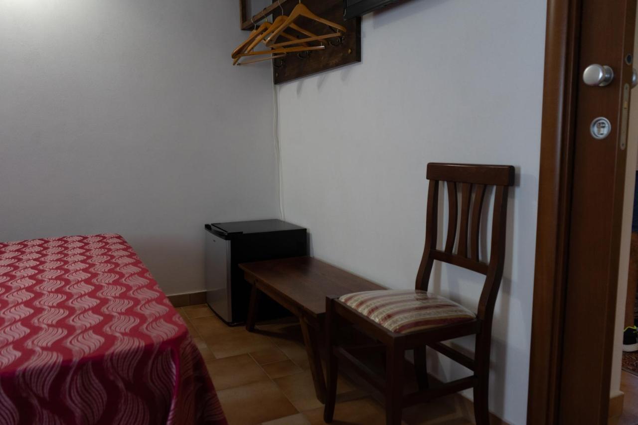 B&B 4 Stagioni Dattilo Eksteriør billede
